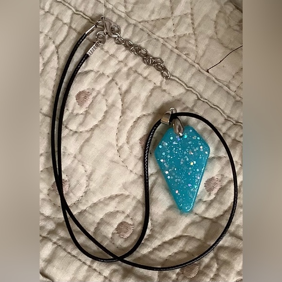 **5 ITEMS**Jewelry Rollup Bag, jewelry is brand new - Picture 6 of 15